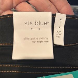 NWT STS Blue Ankle Skinny Jeans color Black